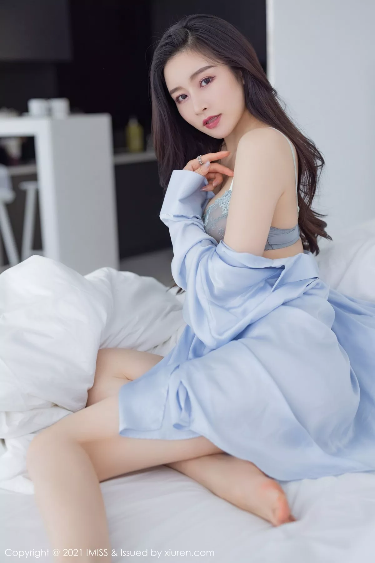 秀人集.com_[IMISS爱蜜社]Vol.614_气质美女Vanessa女友视角主题大号衬衫配性感内衣诱惑写真52P