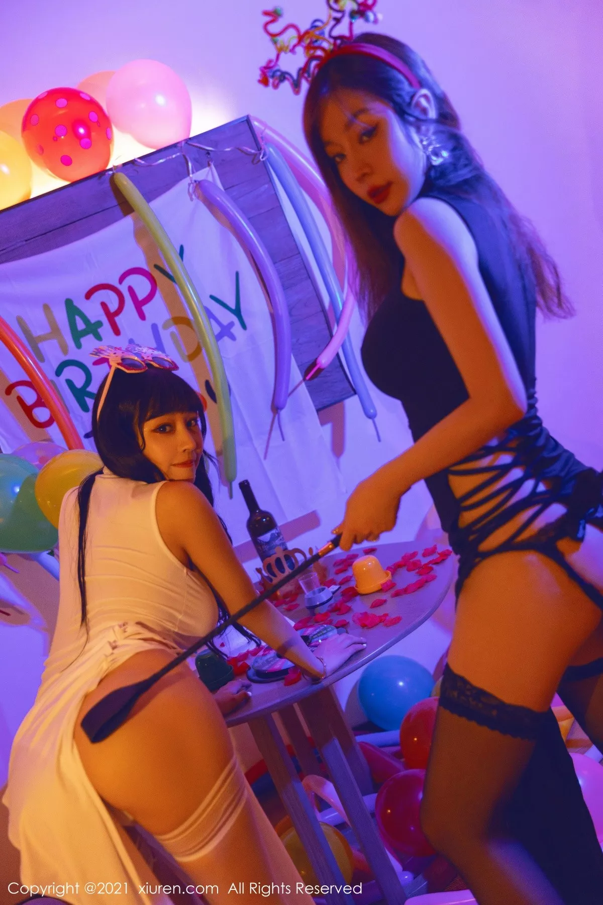 秀人集.com_[XiuRen秀人网]No.4025_女神王雨纯＆朱可儿生日party主题私房暗色灯光下撩人诱惑写真98P